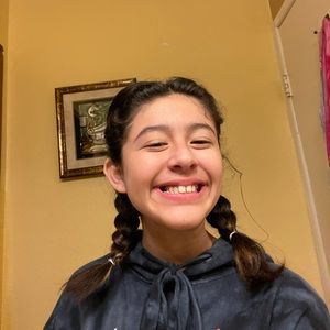 Meet your Posher, Ivette